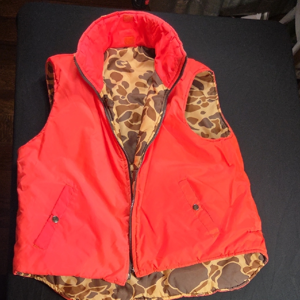 Duck Camouflage Reversible Vest with Orange Lining Size Medium - Picture 6 of 6